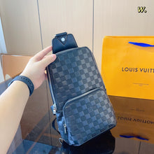 Load image into Gallery viewer, Leather Manbag
