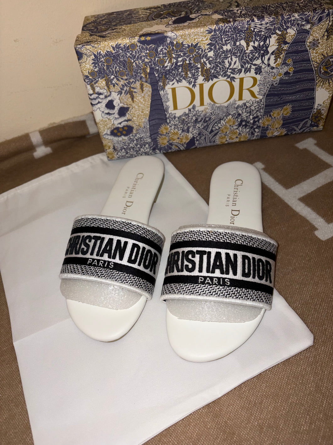 Diora Paris Sandals