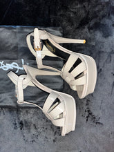 Load image into Gallery viewer, Cream St Heels
