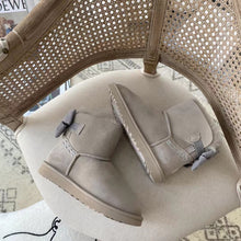 Load image into Gallery viewer, Bow Boots
