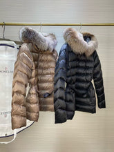 Load image into Gallery viewer, womens coat
