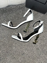 Load image into Gallery viewer, White &amp; Gold Heels
