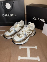 Load image into Gallery viewer, Gold C Runner Trainers
