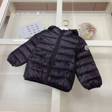 Load image into Gallery viewer, Kids M Winter Jacket
