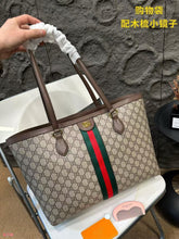 Load image into Gallery viewer, G Tote Bag
