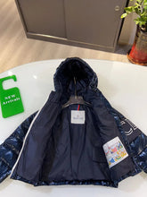 Load image into Gallery viewer, Shinny Winter Coat
