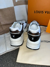 Load image into Gallery viewer, Louis Trainers
