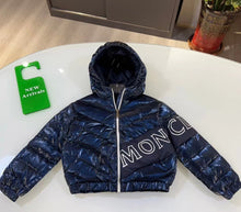 Load image into Gallery viewer, Shinny Winter Coat
