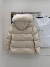 Load image into Gallery viewer, Fox Fur Coat
