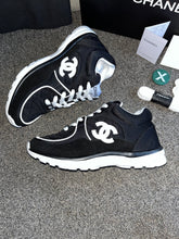 Load image into Gallery viewer, Black Material C Trainers
