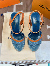 Load image into Gallery viewer, Jean Wedges
