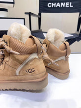 Load image into Gallery viewer, Ugg Trainers
