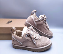 Load image into Gallery viewer, Ugg Short Trainer
