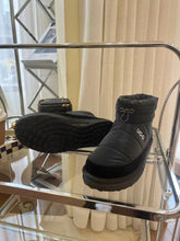 Load image into Gallery viewer, Snow Boots
