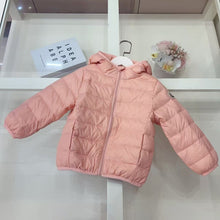 Load image into Gallery viewer, Kids M Winter Jacket
