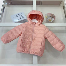 Load image into Gallery viewer, Kids M Winter Jacket
