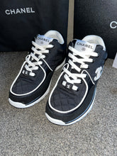 Load image into Gallery viewer, Black Material C Trainers
