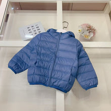 Load image into Gallery viewer, Kids M Winter Jacket
