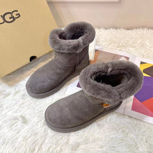 Load image into Gallery viewer, Plain Boots
