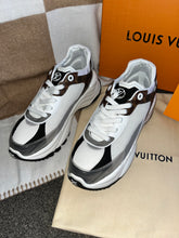 Load image into Gallery viewer, Louis Trainers

