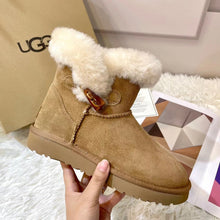 Load image into Gallery viewer, Plain Boots
