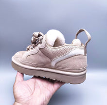 Load image into Gallery viewer, Ugg Short Trainer
