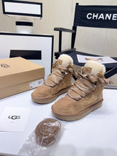 Load image into Gallery viewer, Ugg Trainers
