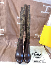 Load image into Gallery viewer, Brown Tall FF Boots
