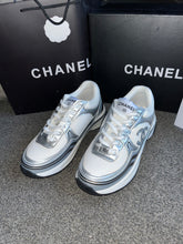 Load image into Gallery viewer, Silver C Trainers
