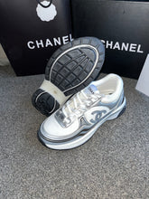 Load image into Gallery viewer, Silver C Trainers

