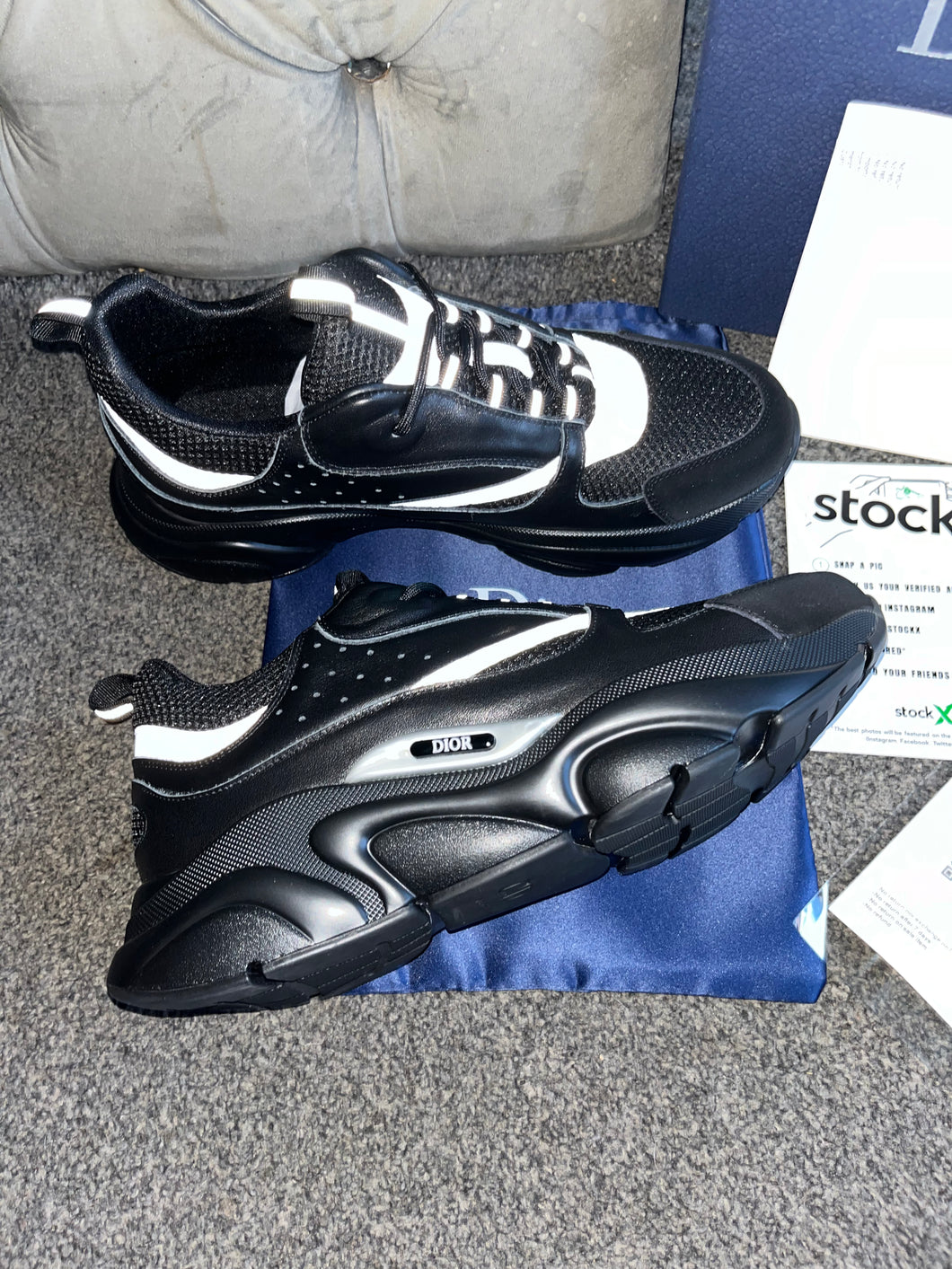 Black Runner Trainers