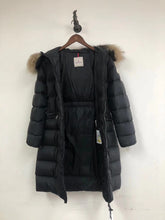 Load image into Gallery viewer, Long Fur Hooded Coat
