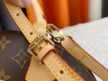 Load image into Gallery viewer, Louie Oval Bag
