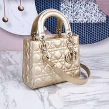 Load image into Gallery viewer, Lady Bag Gold
