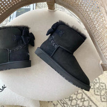 Load image into Gallery viewer, Bow Boots
