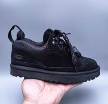 Load image into Gallery viewer, Ugg Short Trainer
