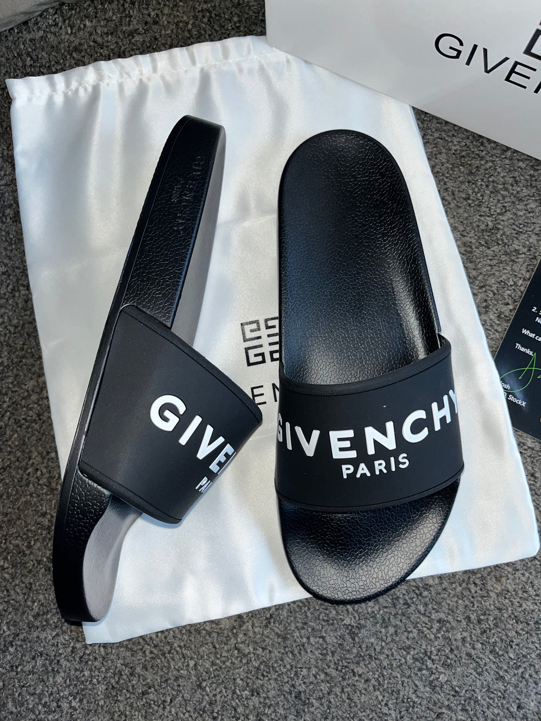 Black G Rubber Sliders