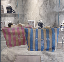 Load image into Gallery viewer, Strip Beach Bag
