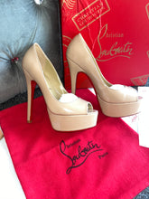 Load image into Gallery viewer, Closed Back Beige Heels
