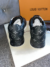 Load image into Gallery viewer, Mens Brown Trainers
