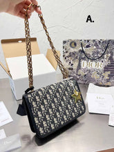 Load image into Gallery viewer, Chain Paris Shoulder Bag
