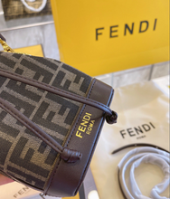 Load image into Gallery viewer, Brown Shinny Bucket Bag
