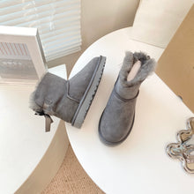 Load image into Gallery viewer, Bow Ugg Boots
