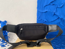 Load image into Gallery viewer, Burbe Bumbag
