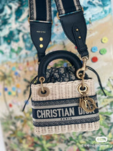 Load image into Gallery viewer, Wicker Tote Bag
