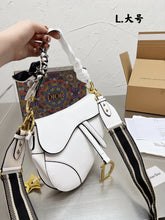 Load image into Gallery viewer, Sandle Bag D
