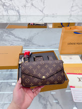 Load image into Gallery viewer, Louie Purse &amp; Belt Set
