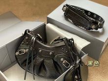 Load image into Gallery viewer, Balance Handbag
