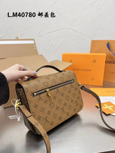 Load image into Gallery viewer, Leather Bag
