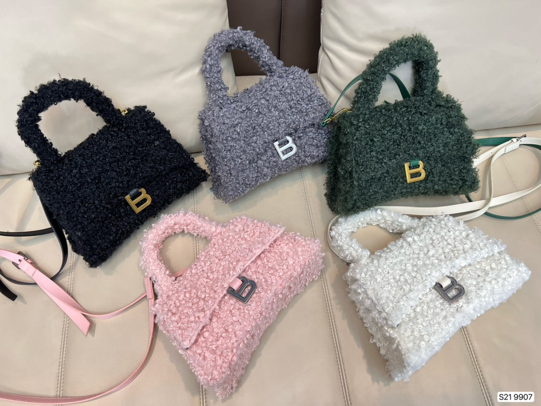 Fluffy Balency Bag